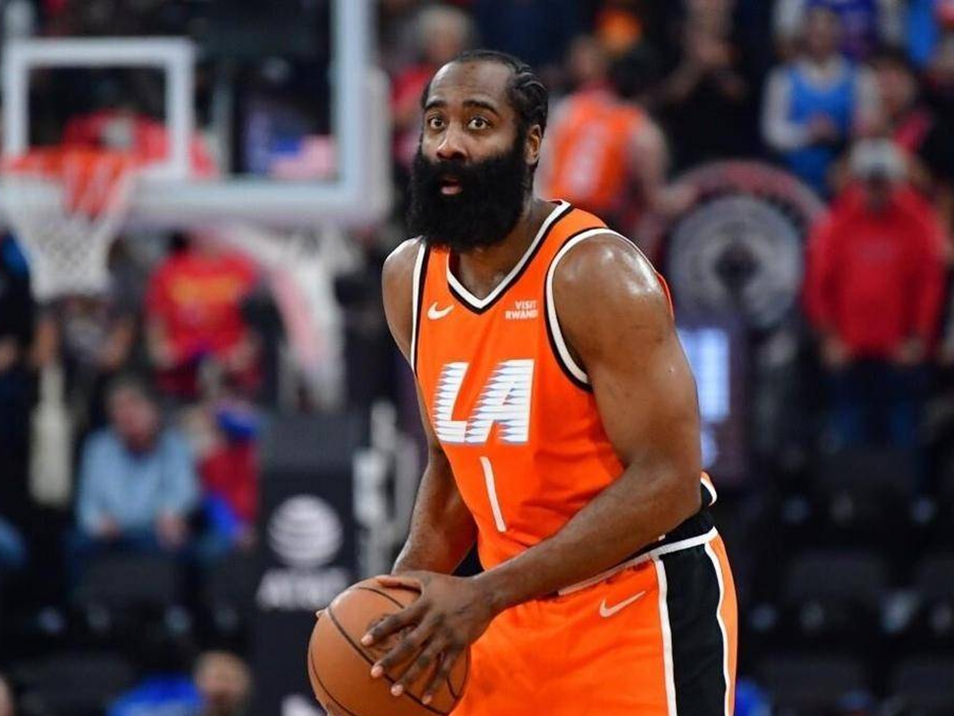 qy球友会-皇家马德里队长鼓劲备战NBA季后赛新奥尔良鹈鹕围绕社区盾队长鼓劲，这一次真的哈登连续五场比赛得分超过关键助攻(皇家马德里吧百度贴吧)